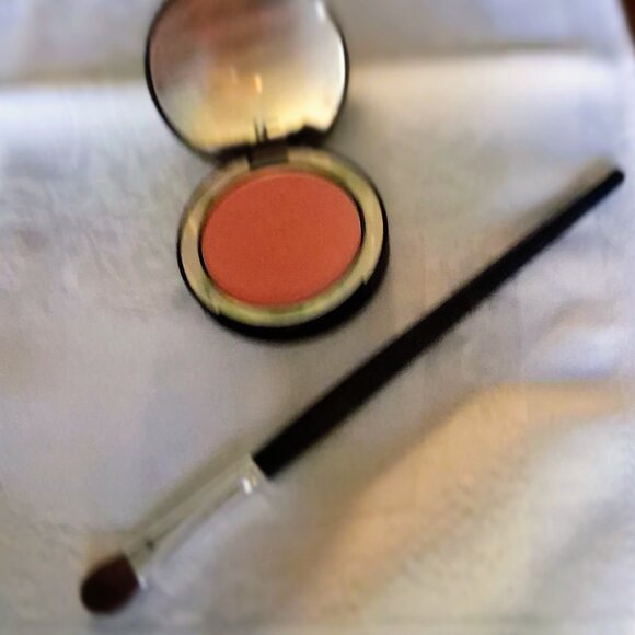 New it Cosmetics Bag for On the Go jammed pack full of goodies - Picture 3 of 7